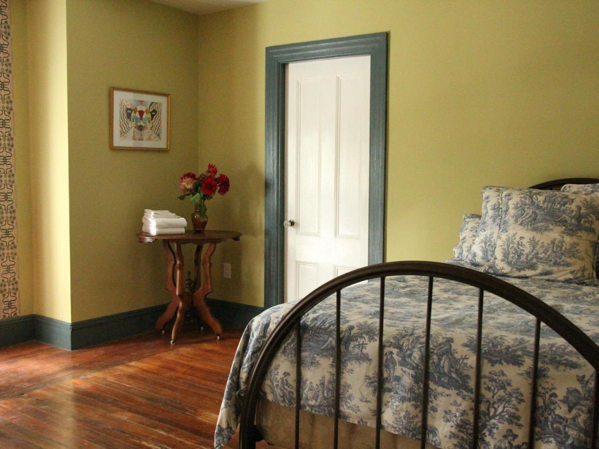 Bed and Breakfast The Wedding Cake House Providence Exterior foto