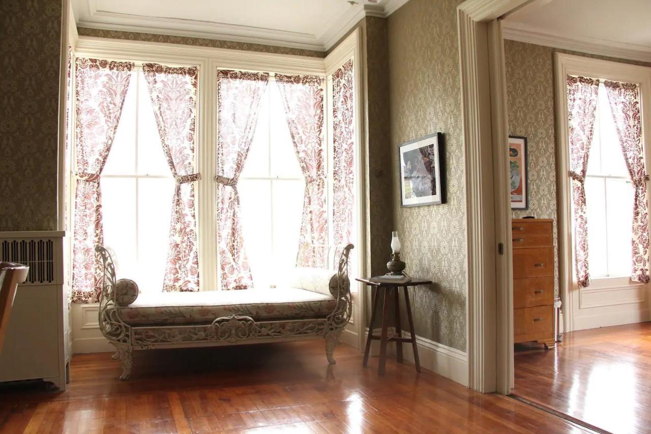 Bed and Breakfast The Wedding Cake House Providence Exterior foto